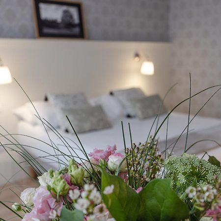 La Maison Blanche - Apparthotels De Charme Chic & Cosy A 350M Du Coeur De Ville De Limoges - Acces Autonome Екстер'єр фото
