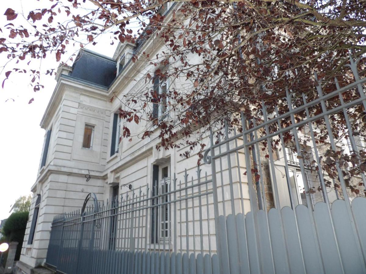 La Maison Blanche - Apparthotels De Charme Chic & Cosy A 350M Du Coeur De Ville De Limoges - Acces Autonome Екстер'єр фото