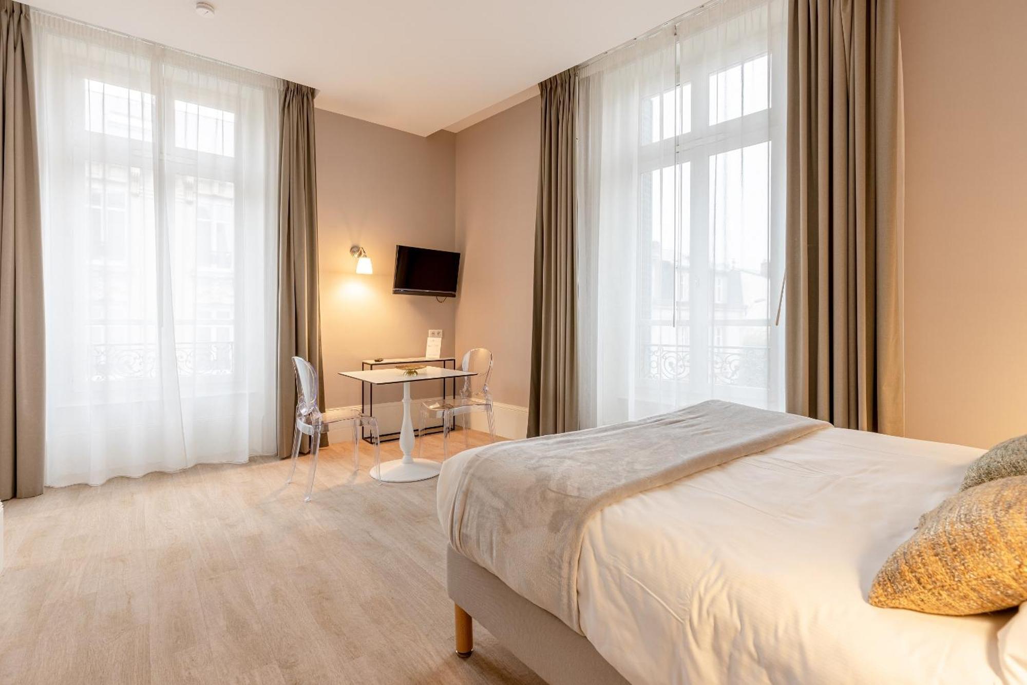 La Maison Blanche - Apparthotels De Charme Chic & Cosy A 350M Du Coeur De Ville De Limoges - Acces Autonome Номер фото