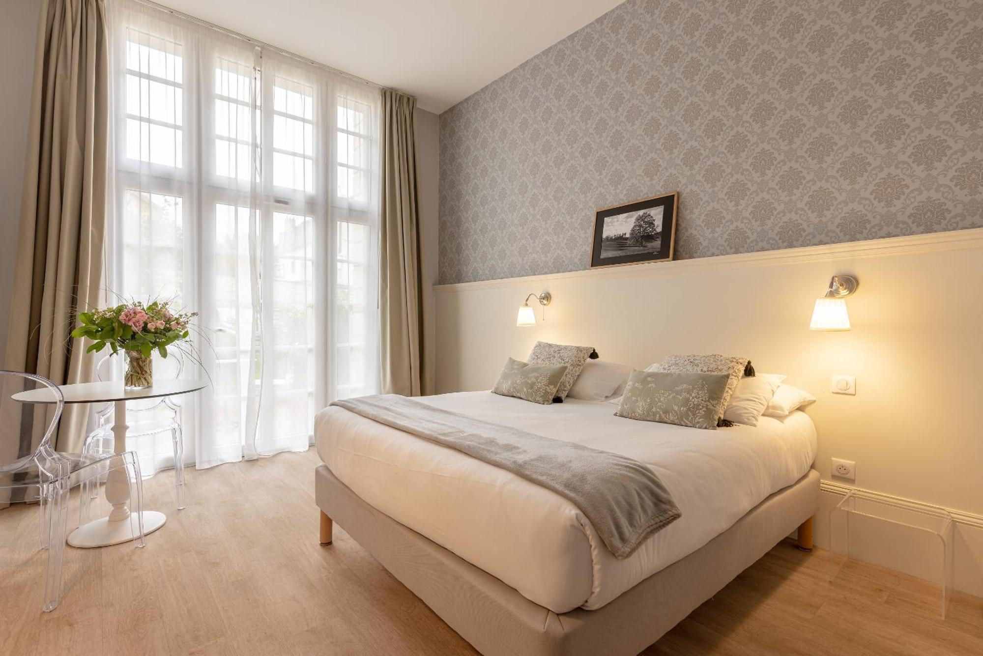 La Maison Blanche - Apparthotels De Charme Chic & Cosy A 350M Du Coeur De Ville De Limoges - Acces Autonome Екстер'єр фото